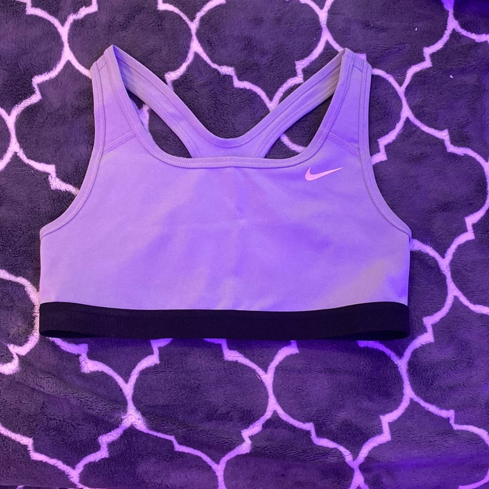 Nike sports top
